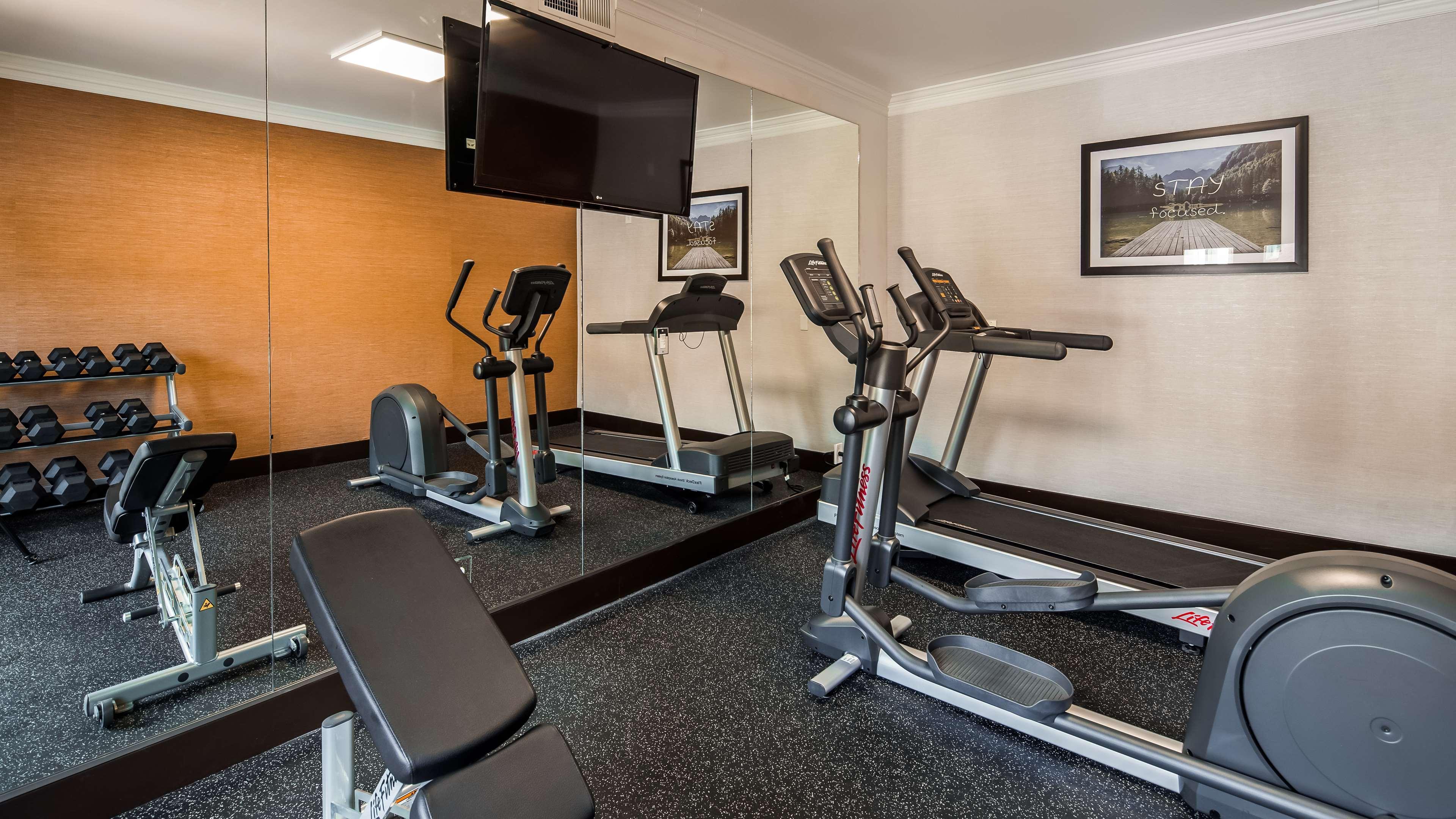 Best Western Brentwood Bagian luar foto