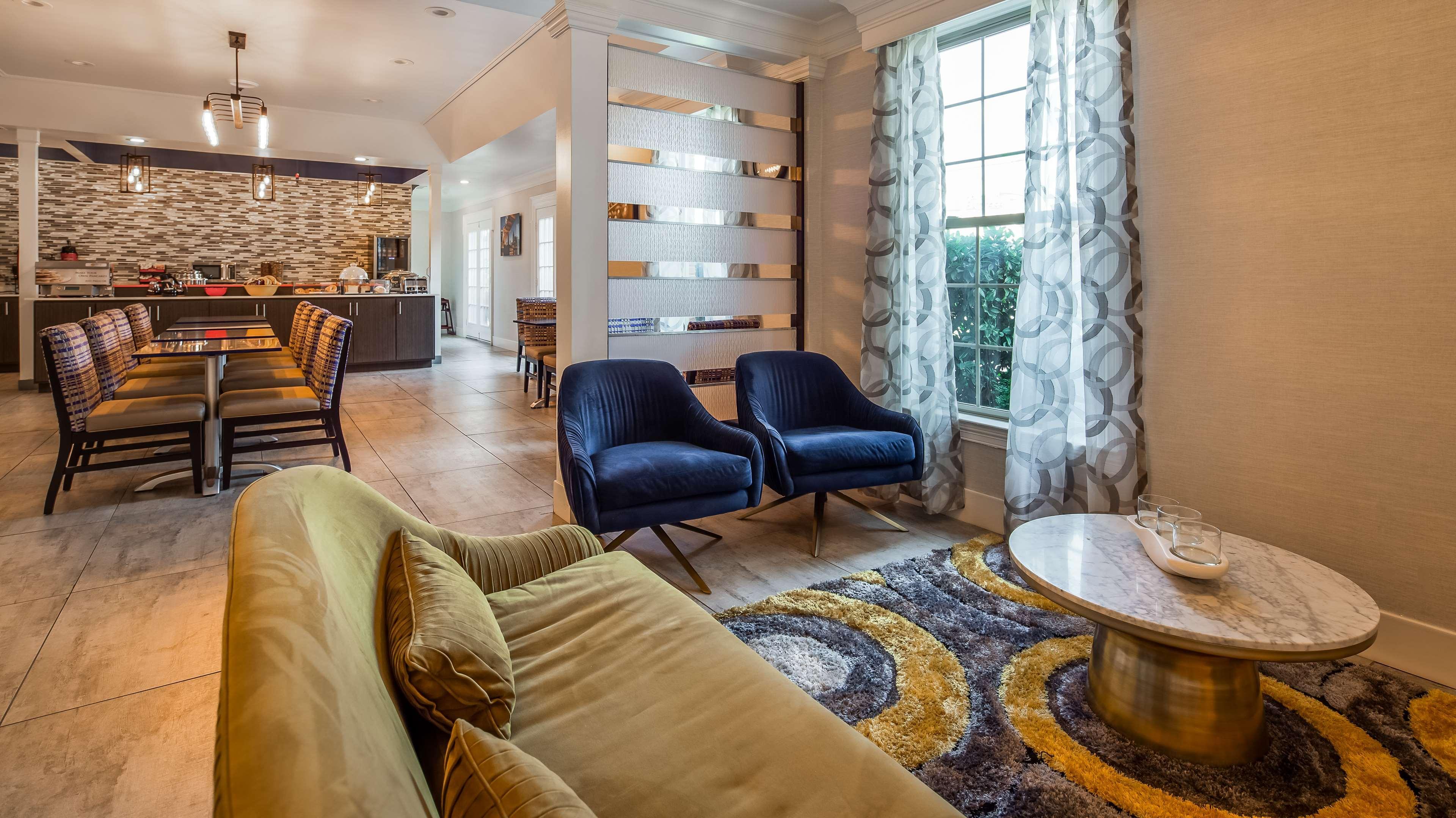 Best Western Brentwood Bagian luar foto