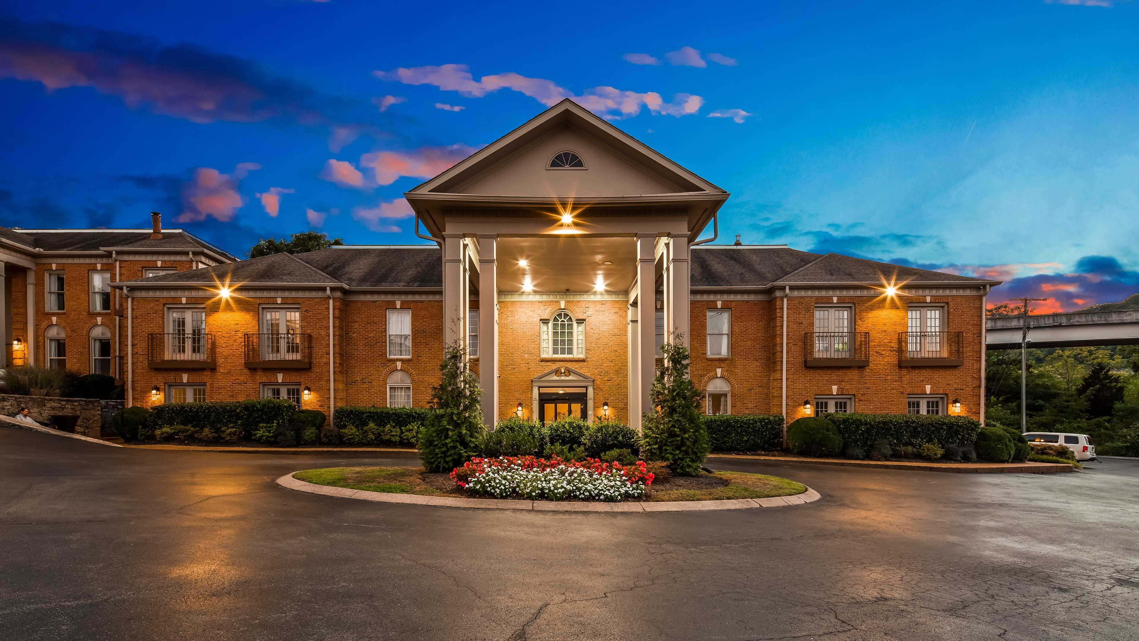 Best Western Brentwood Bagian luar foto