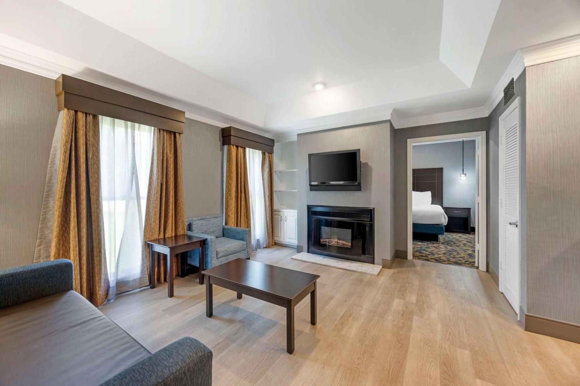 Best Western Brentwood Bagian luar foto